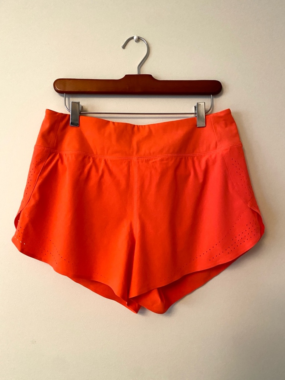 Athleta x Allyson Felix Bright Orange Legend Run With It Shorts Size M - Picture 2 of 14